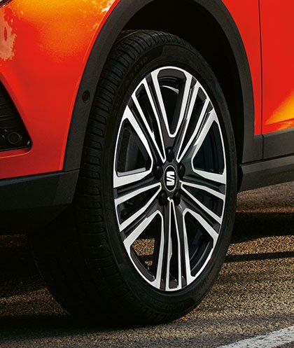 SEAT Arona Rin 17"
